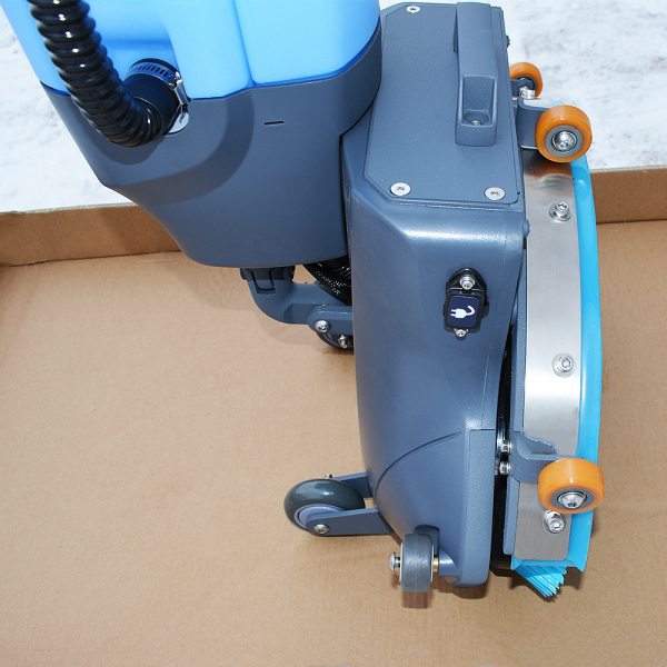 Поломоечная машина C7 аккумуляторного типа