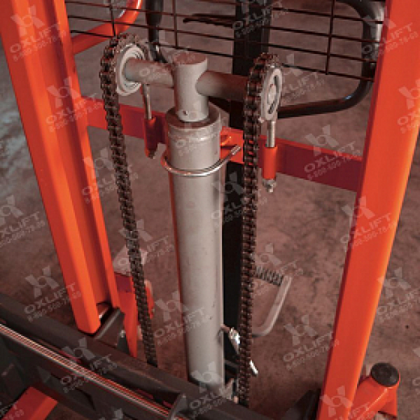 Гидравлический штабелер с широкими опорными лапами HS16-W OXLIFT 1600 мм 1500 кг