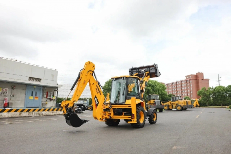 Экскаватор-погрузчик LONKING 83L