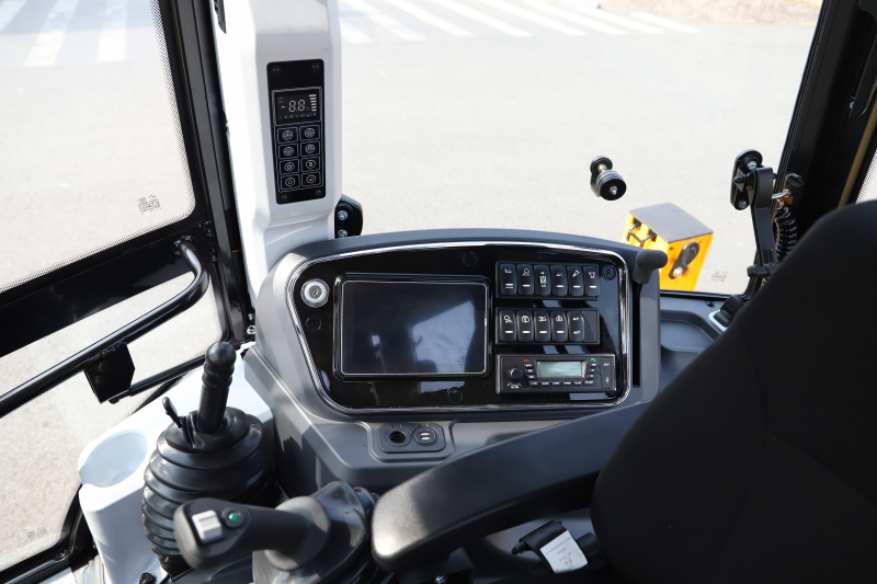 Экскаватор-погрузчик LONKING 84C (ver 2.0)