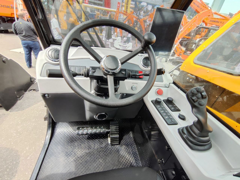 Телескопический погрузчик LONKING LG4207 (ver 2.0)