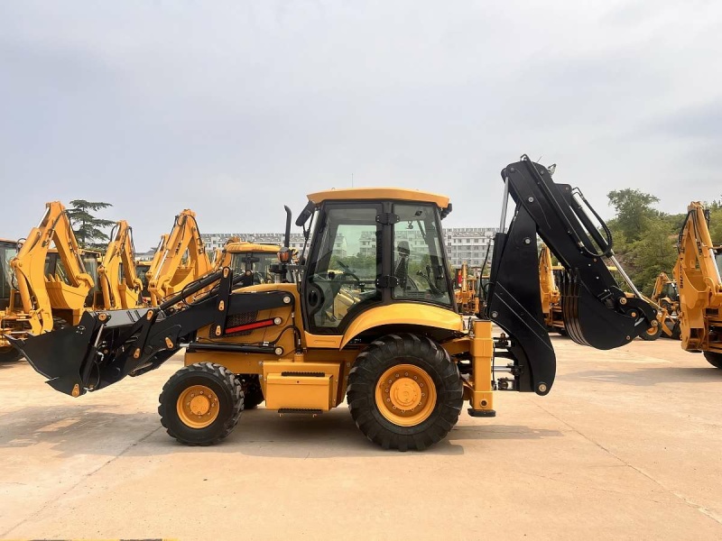 Колесный экскаватор-погрузчик MTK 3CX