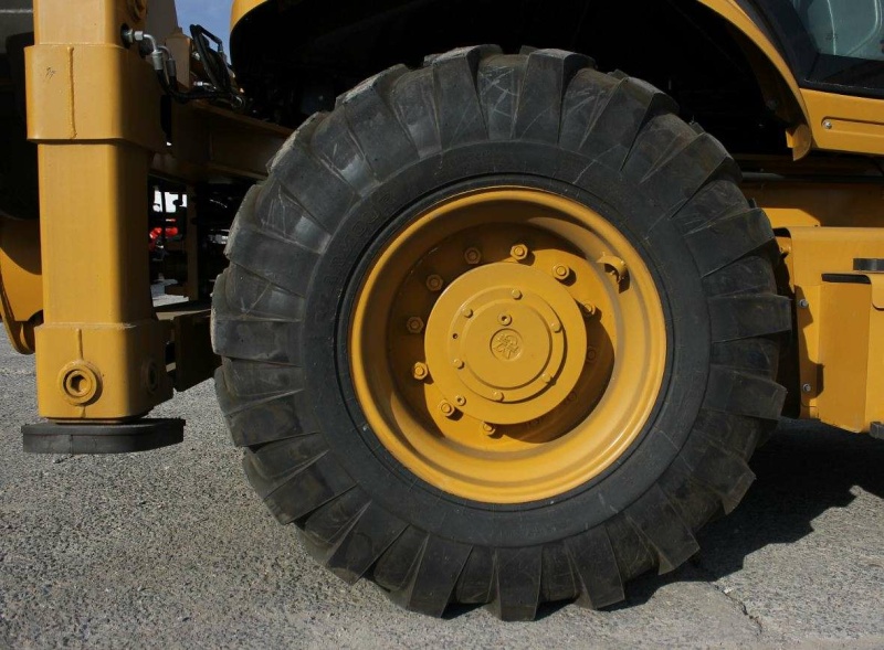 Колесный экскаватор-погрузчик MTK 3CX