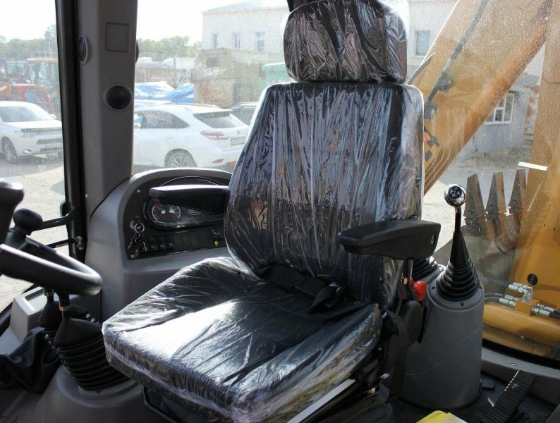 Колесный экскаватор-погрузчик MTK 3CX