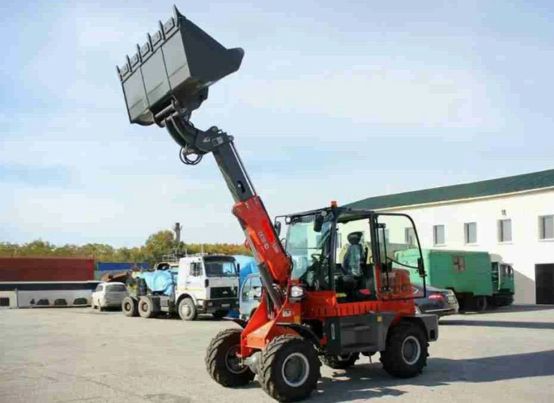 Телескопический погрузчик MTK TL2000