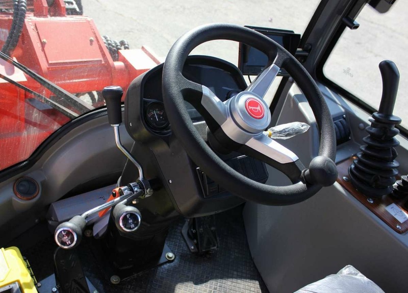 Телескопический погрузчик MTK TL2000