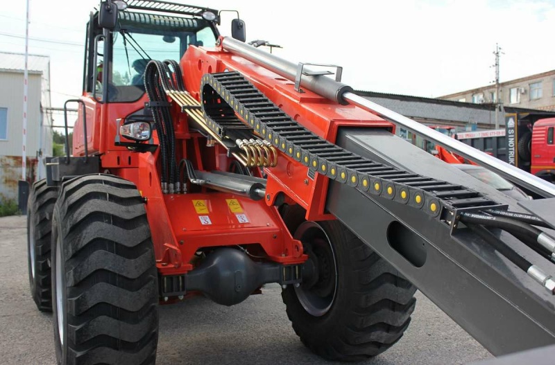 Телескопический погрузчик MTK TL4000