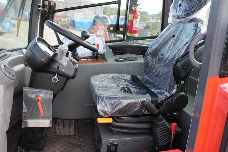 Телескопический погрузчик MTK TL4000