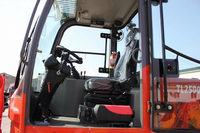Телескопический погрузчик MTK TL2500