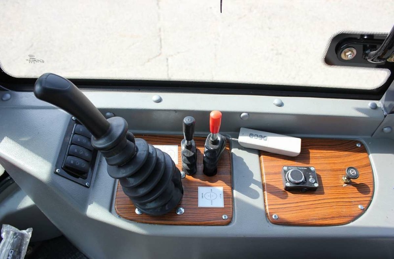 Телескопический погрузчик MTK TL2500