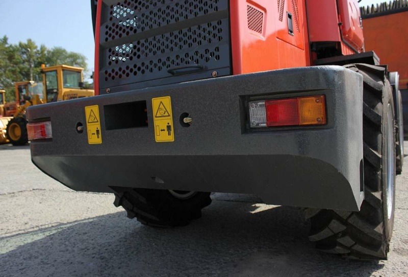 Телескопический погрузчик MTK TL2500