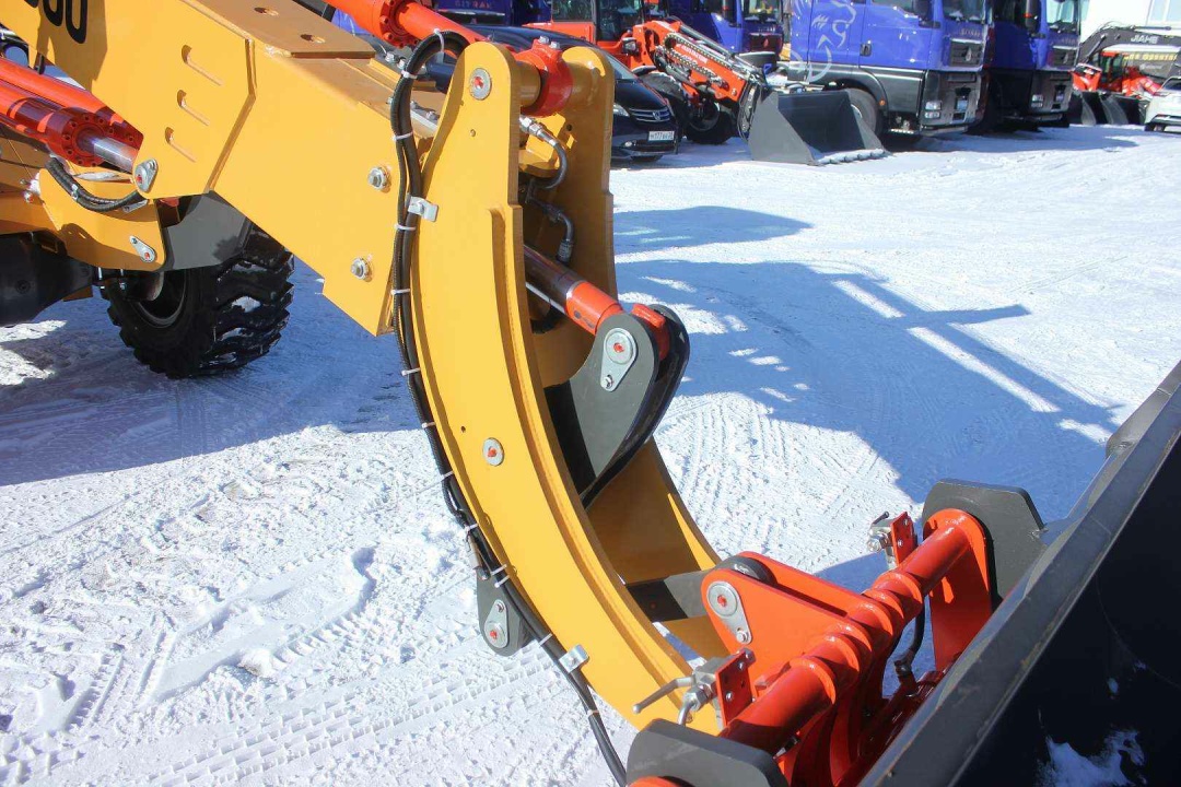 Телескопический погрузчик MTK TL2500 с аутригерами 9м