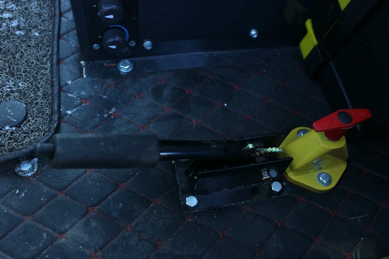 Телескопический погрузчик MTK TL2500 с аутригерами 9м