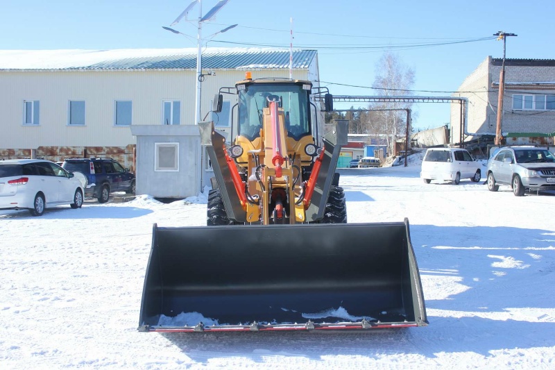 Телескопический погрузчик MTK TL2500 с аутригерами 9м