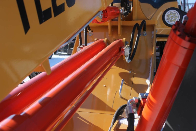 Телескопический погрузчик MTK TL2500 с аутригерами 9м