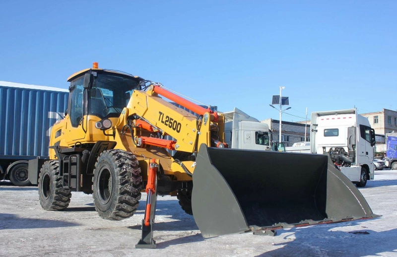 Телескопический погрузчик MTK TL2500 с аутригерами 7м