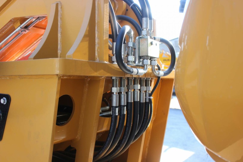 Телескопический погрузчик MTK TL2500 с аутригерами 7м