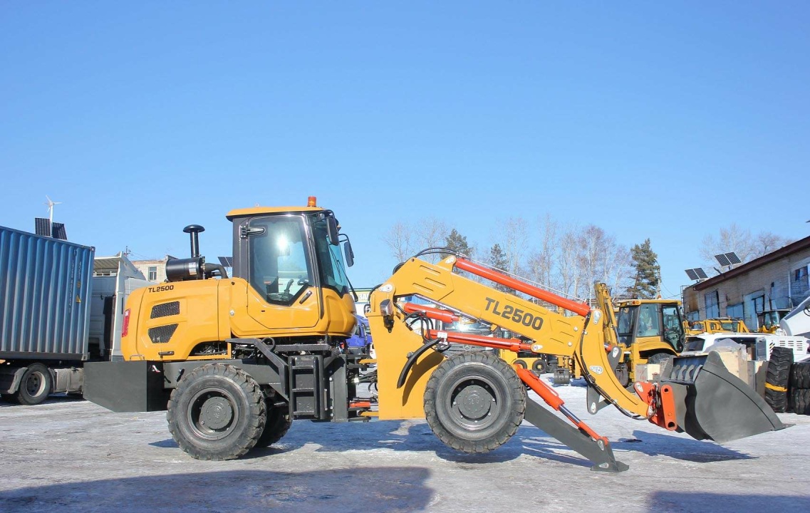 Телескопический погрузчик MTK TL2500 с аутригерами 7м
