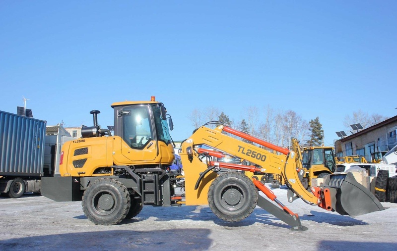 Телескопический погрузчик MTK TL2500 с аутригерами 7м