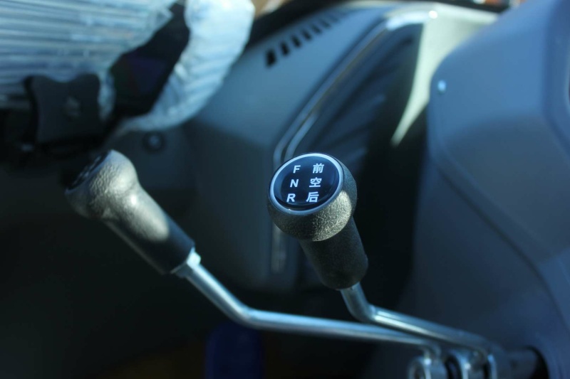 Телескопический погрузчик MTK TL2500 с аутригерами 7м