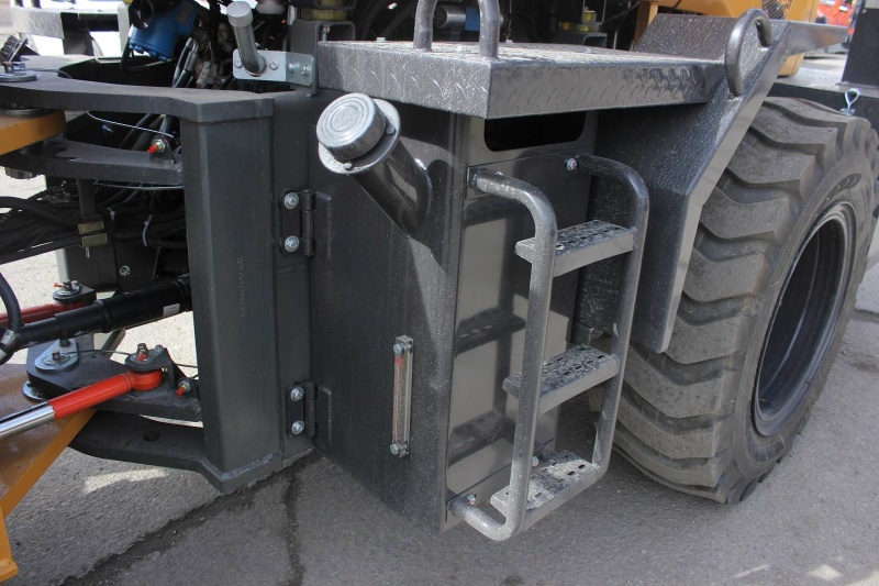 Телескопический погрузчик MTK TL3000 с аутригерами