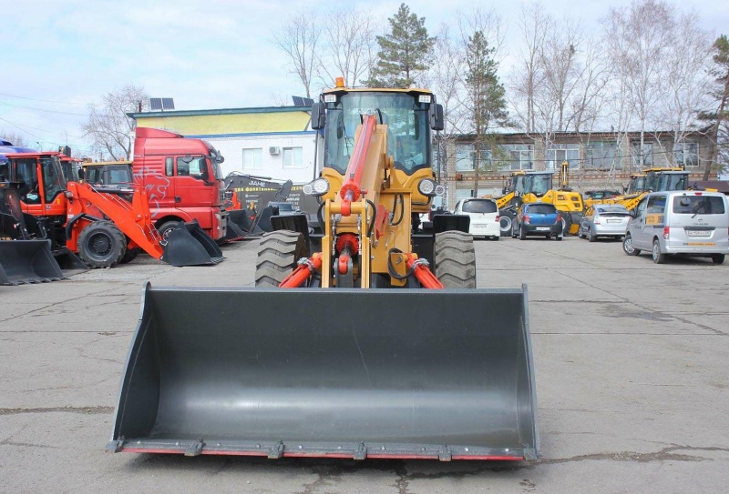 Телескопический погрузчик MTK TL3000 с аутригерами