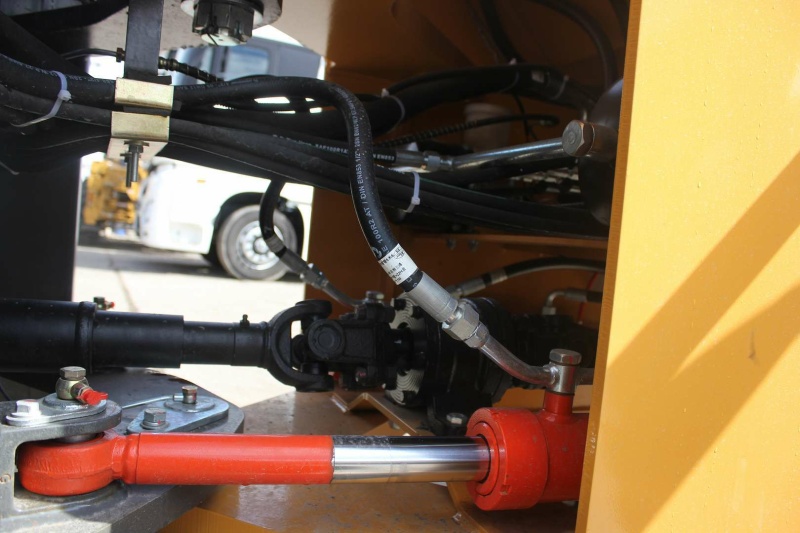 Телескопический погрузчик MTK TL3000 с аутригерами