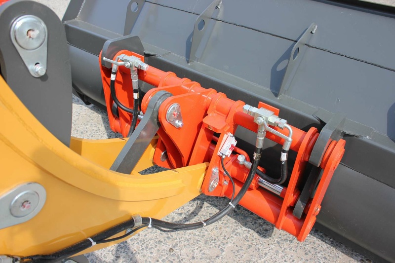 Телескопический погрузчик MTK TL4000 с аутригерами