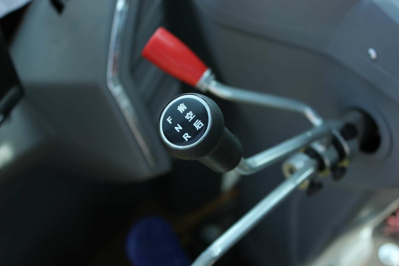 Телескопический погрузчик MTK TL4000 с аутригерами