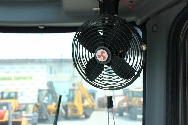 Телескопический погрузчик MTK TL4000 с аутригерами