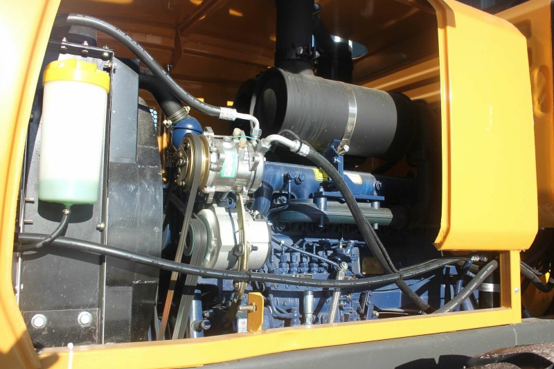 Телескопический погрузчик MTK TL4000 с аутригерами