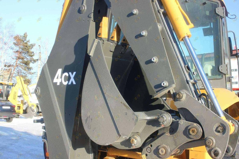 Экскаватор-погрузчик MTK 4CX