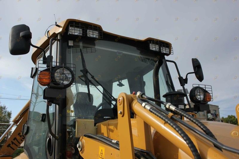 Экскаватор-погрузчик MTK T17,5/24