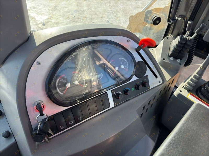 Экскаватор-погрузчик MTK T17,5/24 (Carraro)