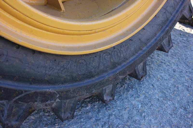 Экскаватор-погрузчик MTK T24/24