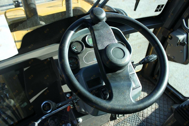 Экскаватор-погрузчик MTK T24/24