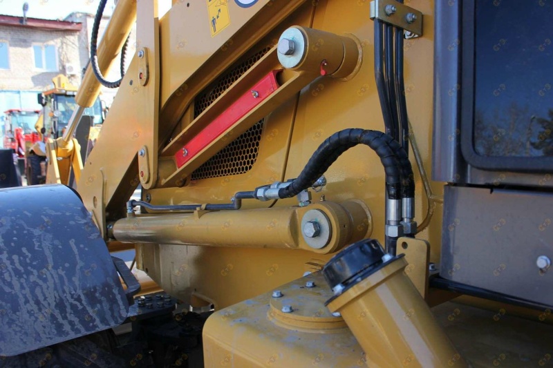 Экскаватор-погрузчик MTK T24/24