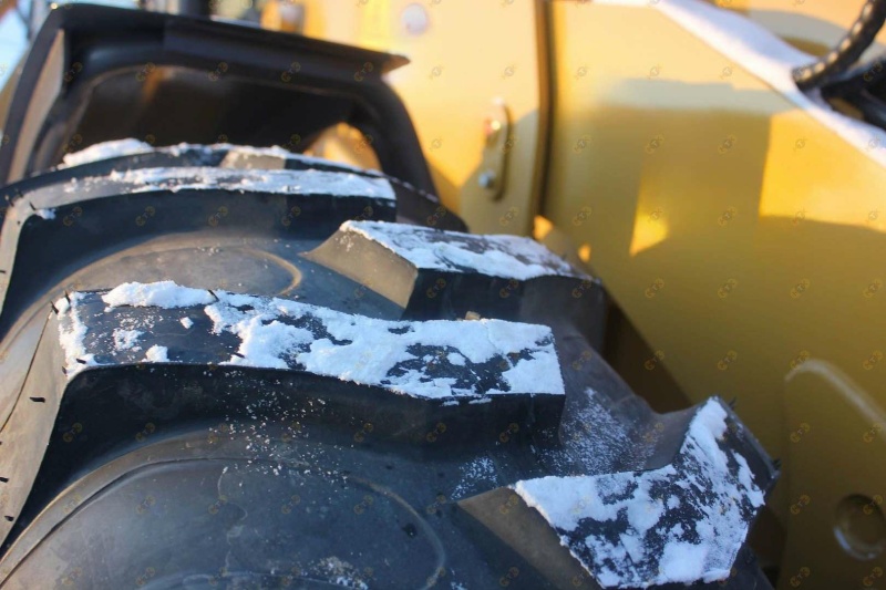 Экскаватор-погрузчик MTK T28/28