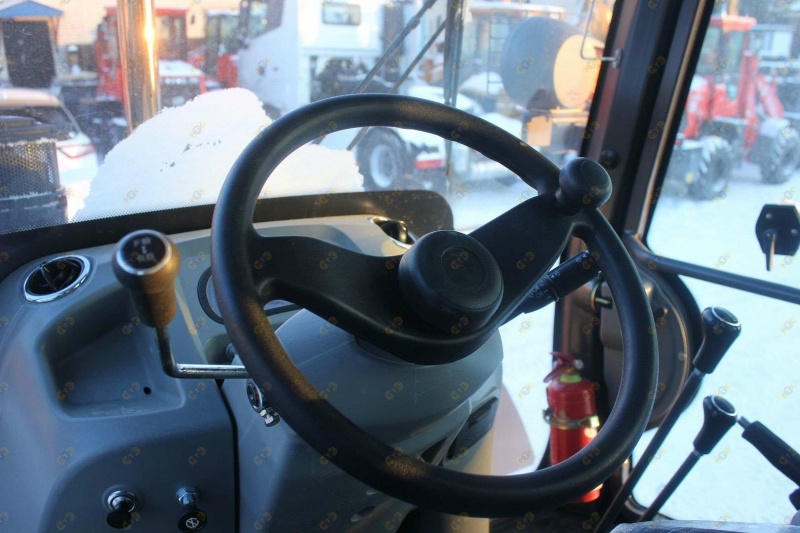 Экскаватор-погрузчик MTK T28/28