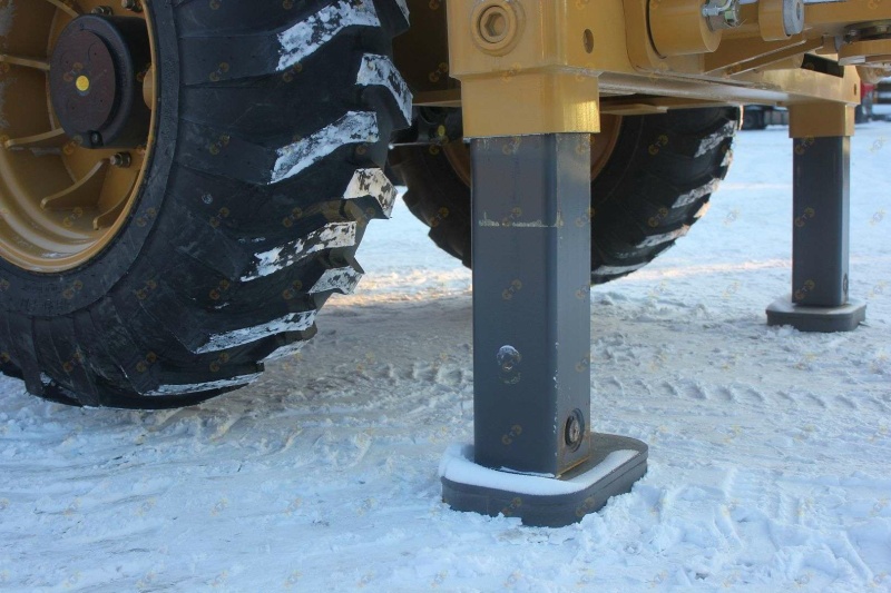 Экскаватор-погрузчик MTK T28/28