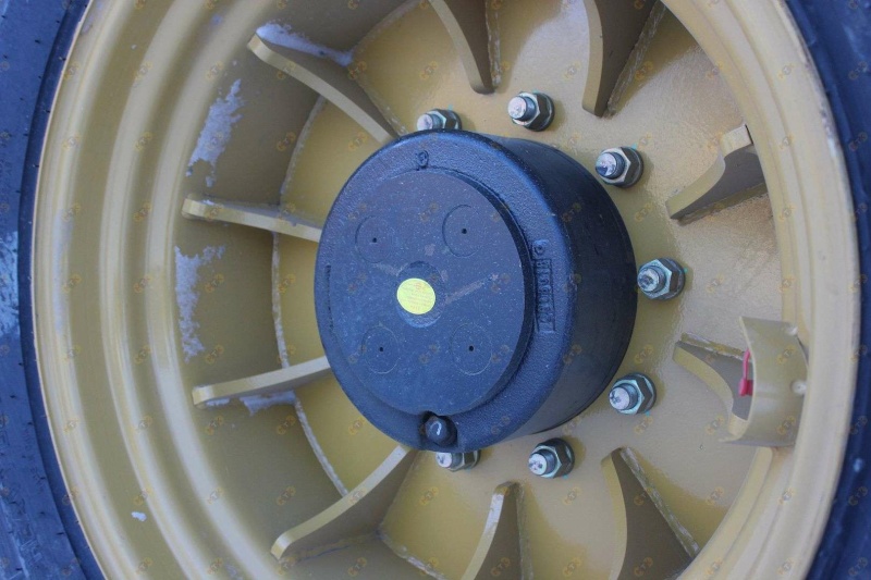 Экскаватор-погрузчик MTK T28/28