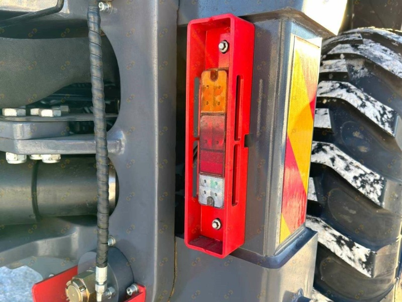 Экскаватор-погрузчик MTK WZM 4PRO