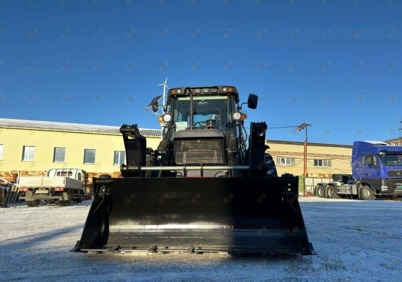 Экскаватор-погрузчик MTK WZM 4PRO