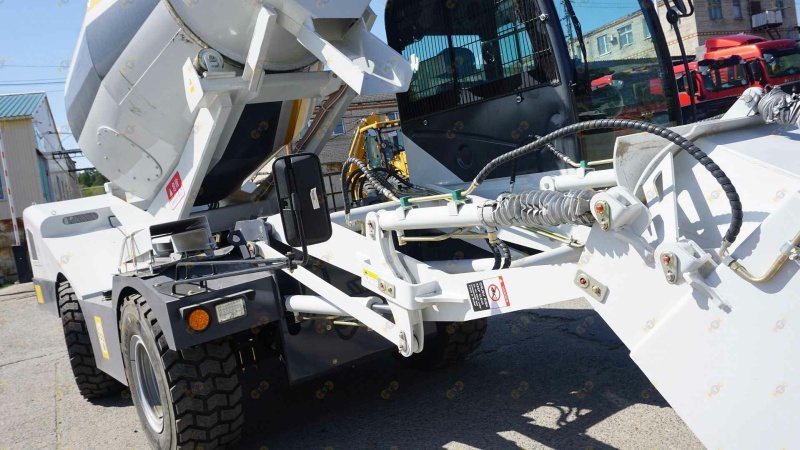 Бетоносмеситель MTK mix 4.0 с самозагрузкой