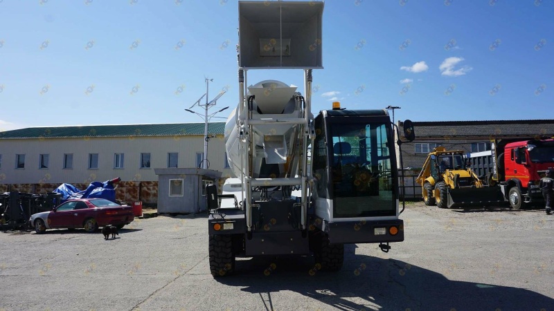 Бетоносмеситель MTK mix 4.0 с самозагрузкой