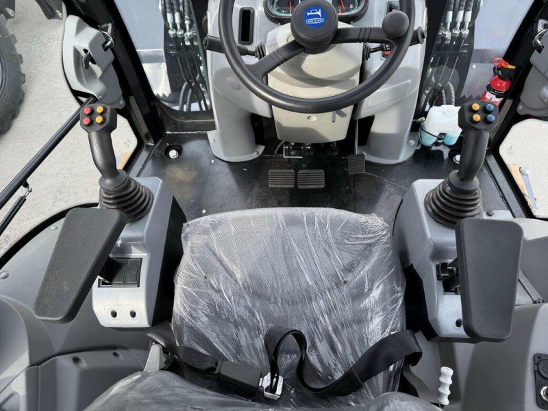 Экскаватор-погрузчик MTK CX4 PRO