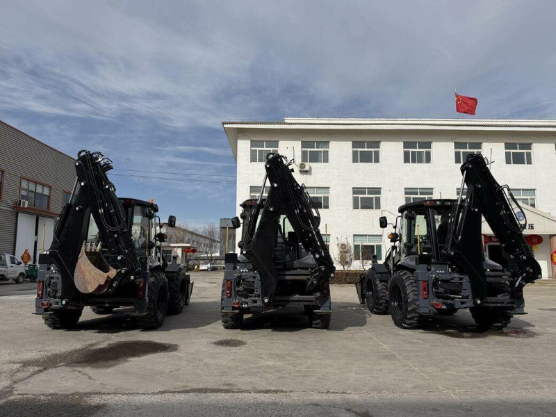 Экскаватор-погрузчик MTK CX4 PRO