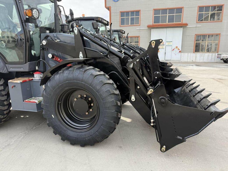 Экскаватор-погрузчик MTK CX4 PRO