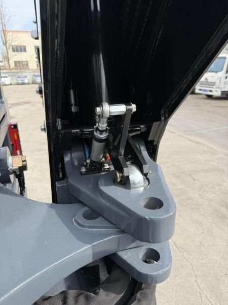 Экскаватор-погрузчик MTK CX4 PRO