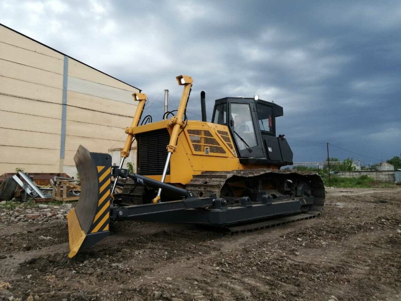 Бульдозер Т10МБ Болотоход (двигатель ямз 238, прямой отвал 4200мм, 900мм гусеница, шетигранная кабина, джойстики)